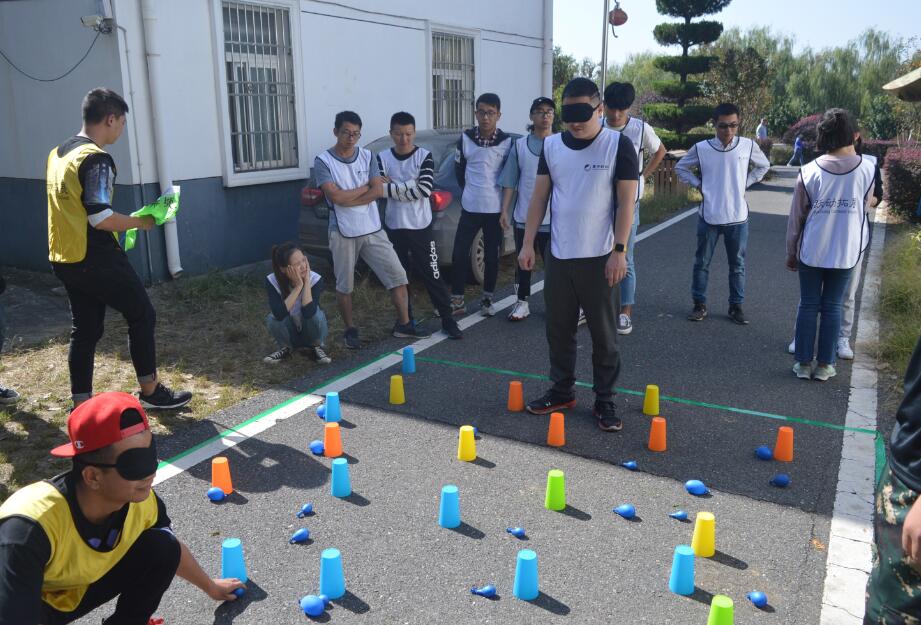 1540885590177395.jpg 4.jpg